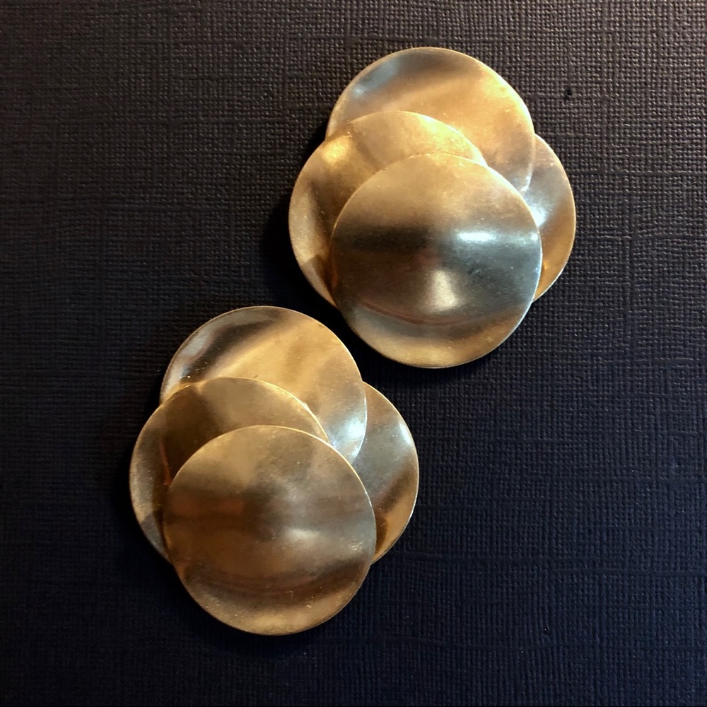 SURI06 Raw Brass Earrings